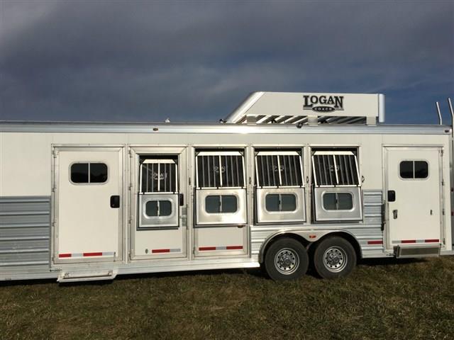 2018 Logan Coach Razor HD