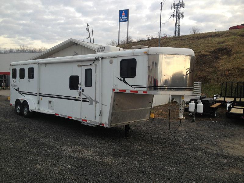 2007 Bison Alumasport 3 Horse LQ