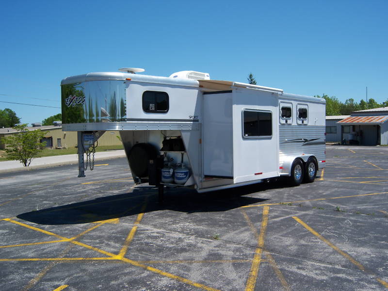 2010 Exiss 307 Sport 3 Horse LQ