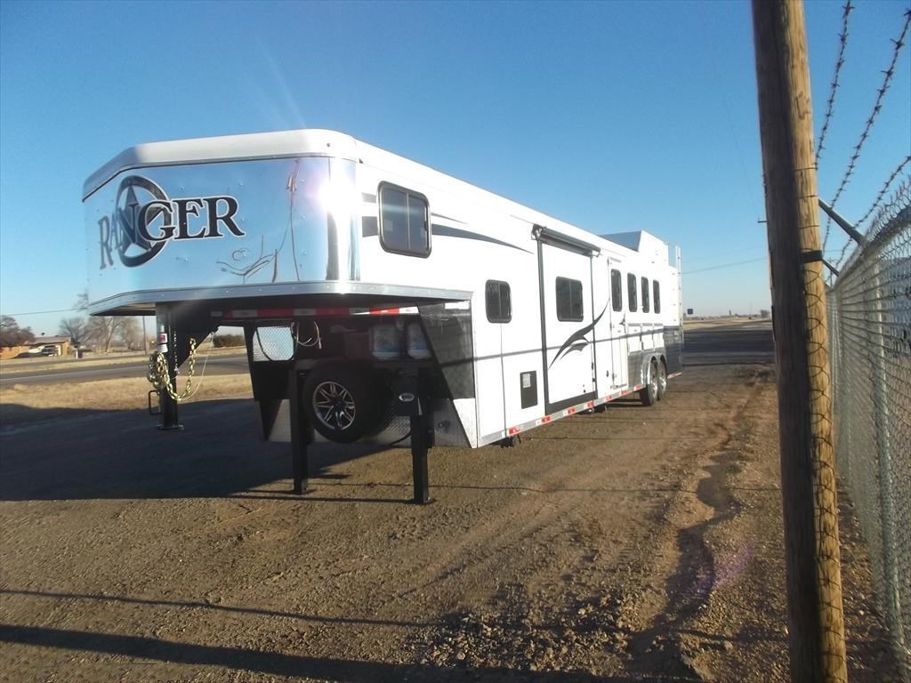 2019 Bison Ranger 4 Horse Trailer LQ